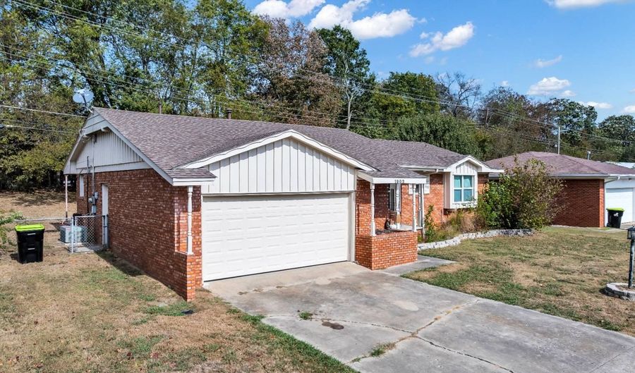 1902 E. 11th St, Ada, OK 74820 - 3 Beds, 2 Bath