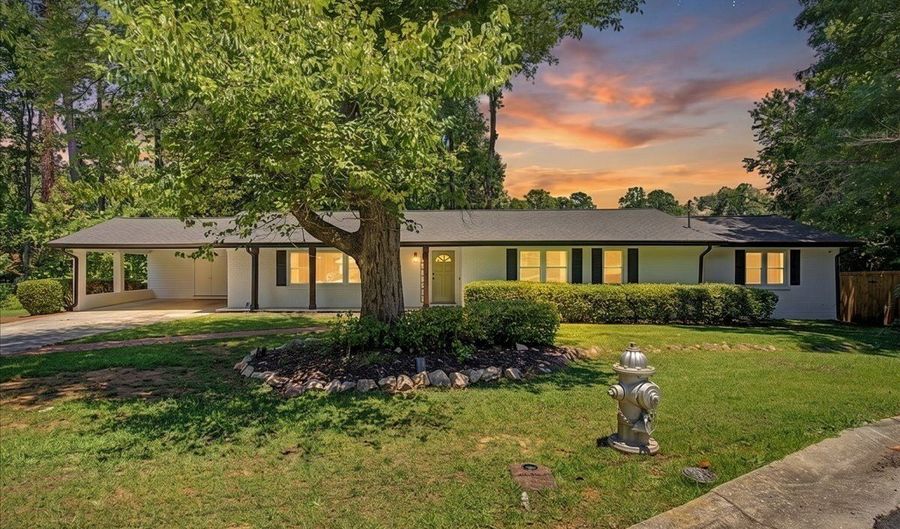 2718 Pine Grove Ct, Austell, GA 30106 - 4 Beds, 3 Bath