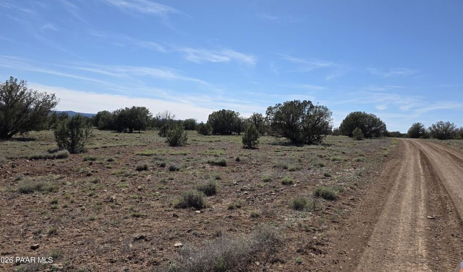 Ten Tanks Rd lot 6, Ash Fork, AZ 86320 - 0 Beds, 0 Bath
