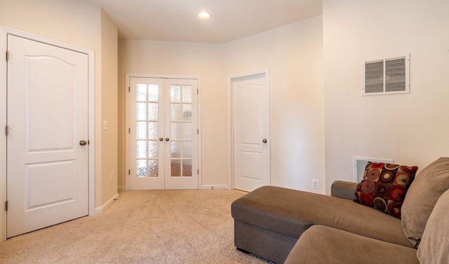 21766 HARROUN Ter, Ashburn, VA 20147 - 3 Beds, 4 Bath