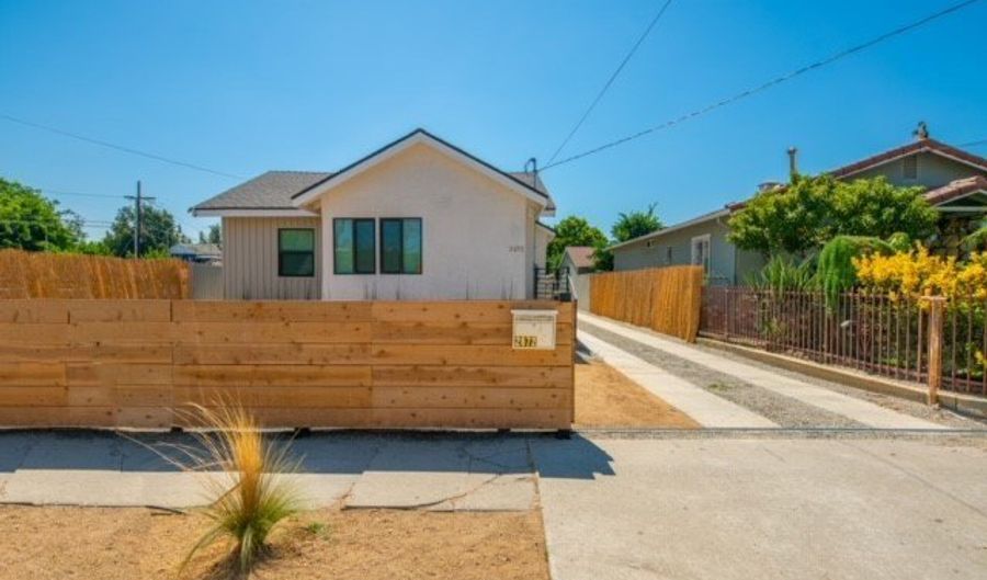 2672 Newell, Los Angeles, CA 90039 - 5 Beds, 5 Bath