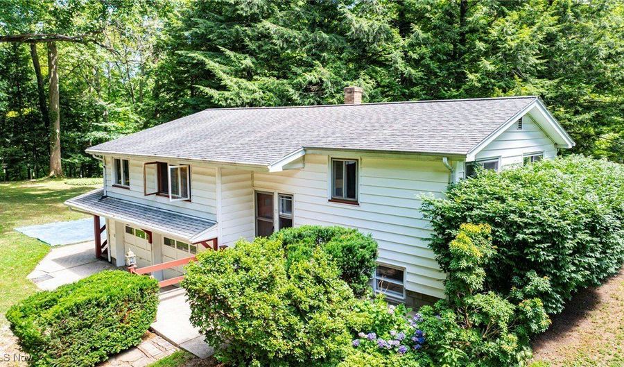 719 Howard Rd, Ashtabula, OH 44004 - 2 Beds, 2 Bath