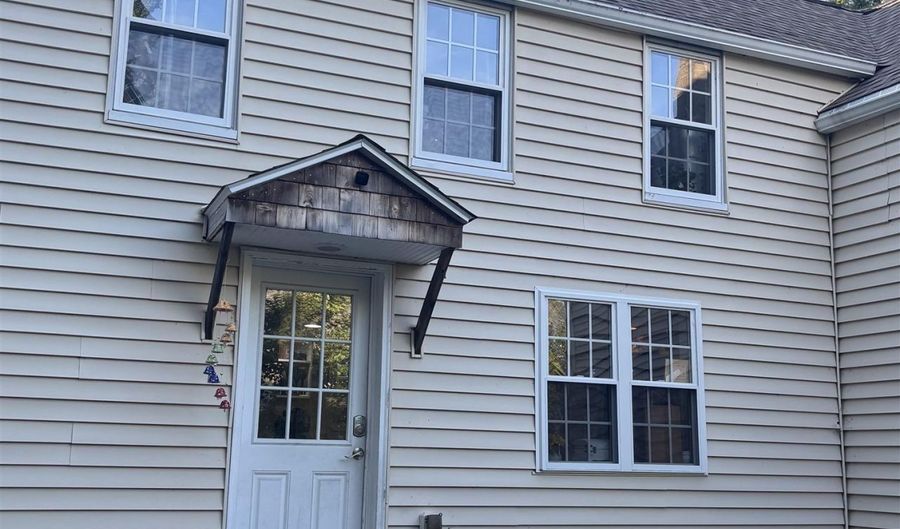 191 Main St, Alton, NH 03809 - 3 Beds, 2 Bath