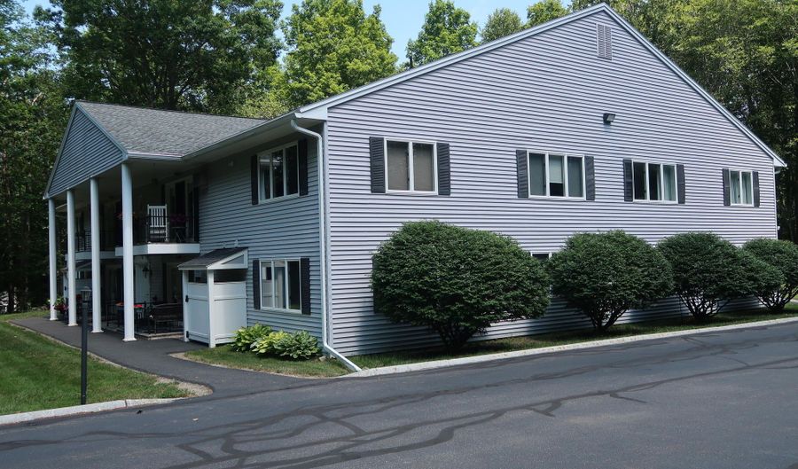 65 Smith St, Augusta, ME 04330 - 2 Beds, 2 Bath