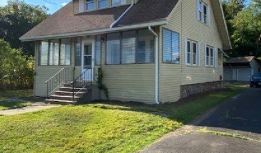 524 Broad St, Bristol, CT 06010 - 2 Beds, 2 Bath