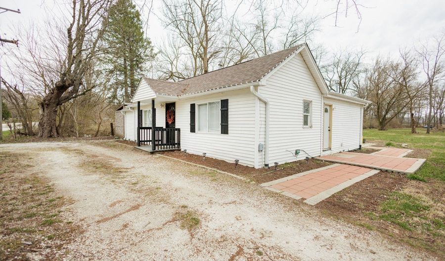 17076 E State Route 114, Momence, IL 60954 - 2 Beds, 1 Bath