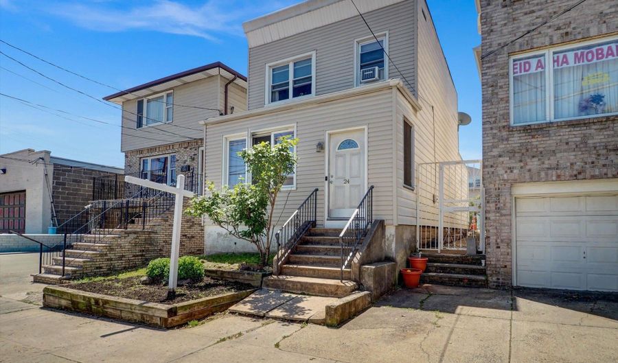 24 W 54TH St, Bayonne, NJ 07002 - 2 Beds, 2 Bath