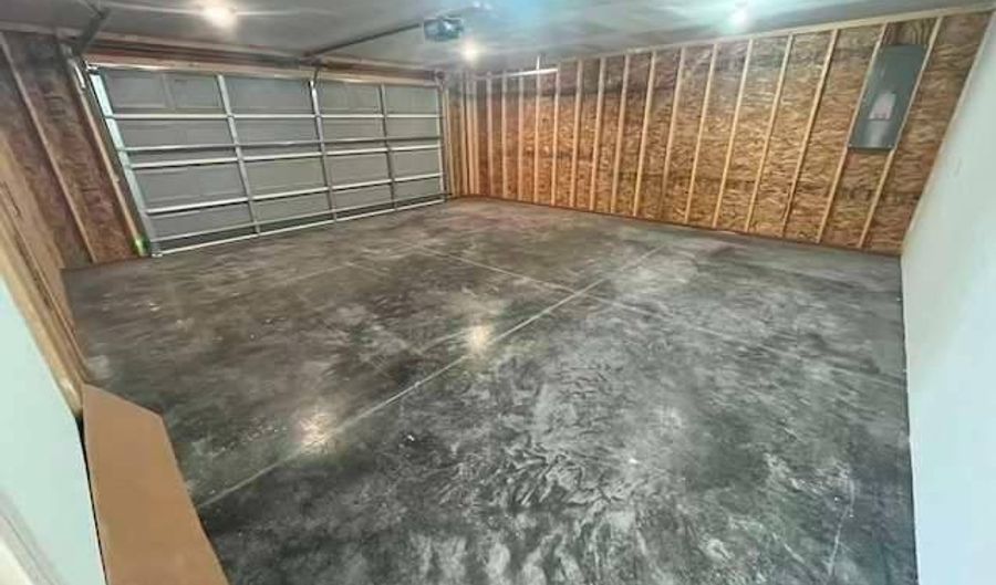 108 E South St, Atkinson, NE 68713 - 3 Beds, 2 Bath