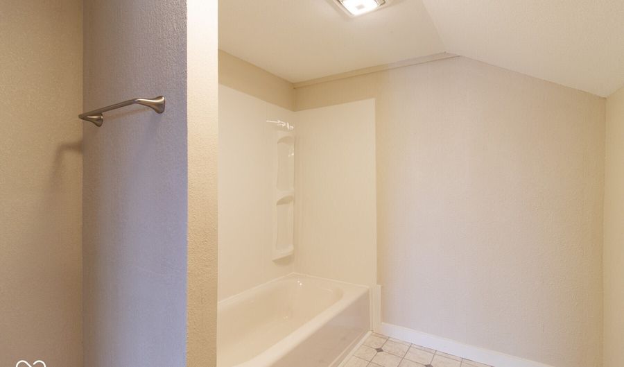 228 E 29th St, Anderson, IN 46016 - 3 Beds, 2 Bath