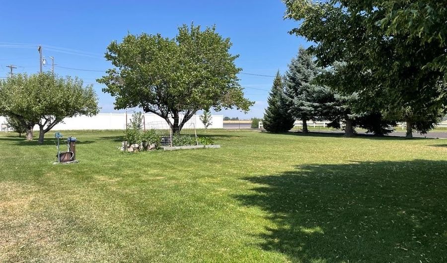 487 W Hwy 26, Blackfoot, ID 83221 - 4 Beds, 3 Bath