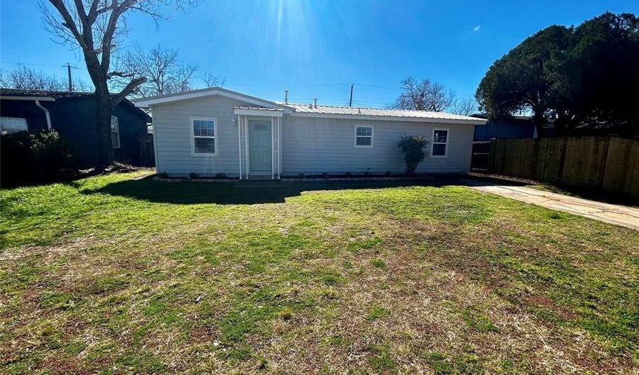 5217 Questa Dr, Abilene, TX 79605 - 3 Beds, 1 Bath