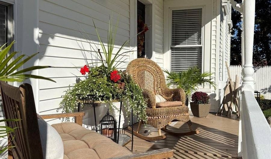 33 Union St, Bath, ME 04530 - 6 Beds, 2 Bath