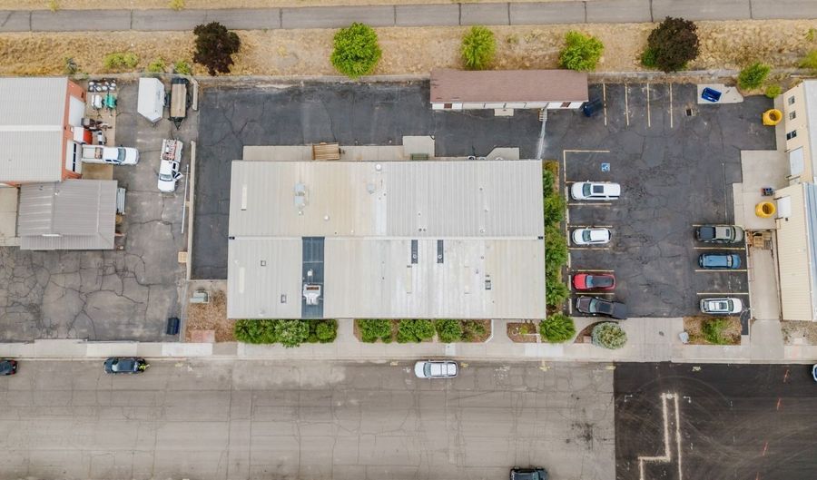 106 W Front St, Elko, NV 89801 - 0 Beds, 2 Bath