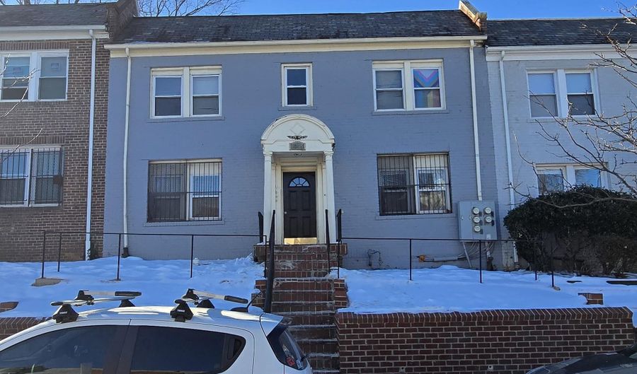 1255 MEIGS Pl NE 3, Washington, DC 20002 - 2 Beds, 1 Bath