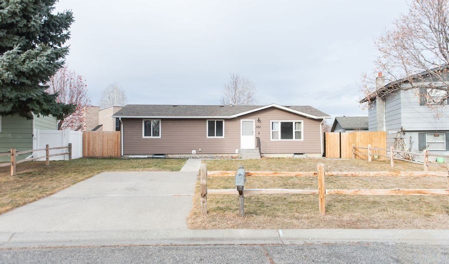 352 E Phyllis Cir, Billings, MT 59102 - 3 Beds, 2 Bath