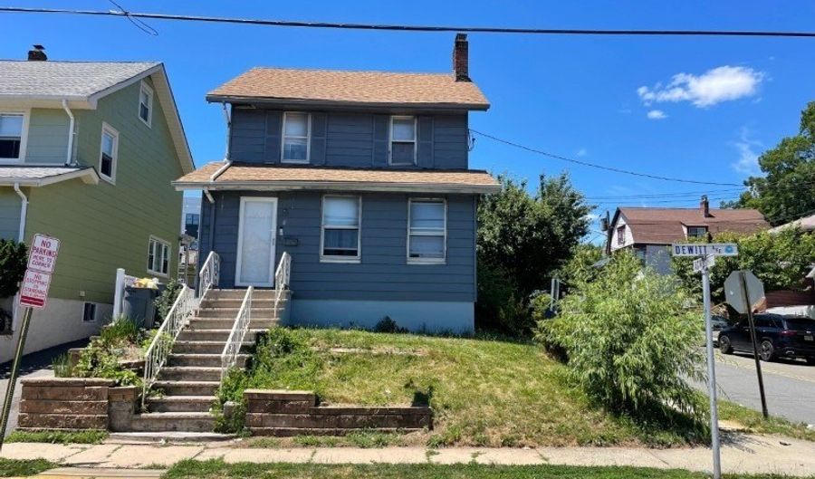 425 Dewitt Ave, Belleville, NJ 07109 - 4 Beds, 2 Bath