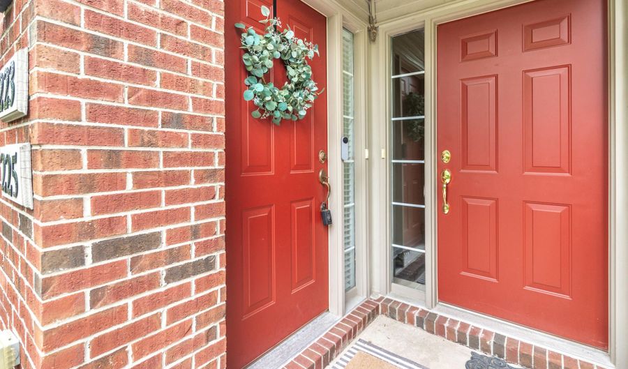 225 W Oakbrook Dr, Ann Arbor, MI 48103 - 2 Beds, 3 Bath