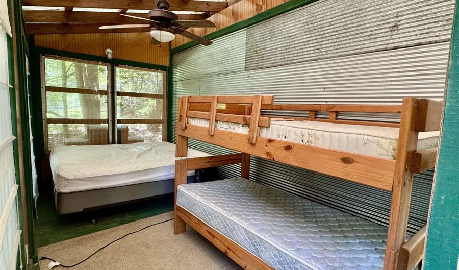 25 Hillbilly Hollar Rd, Bedford, IN 47421 - 2 Beds, 2 Bath