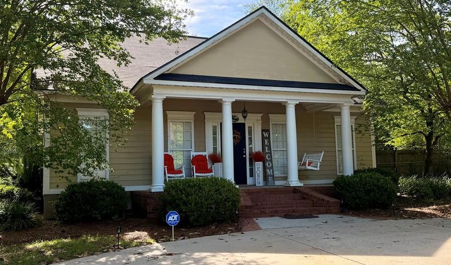 1506 Pinecrest Dr, Albany, GA 31707 - 3 Beds, 2 Bath