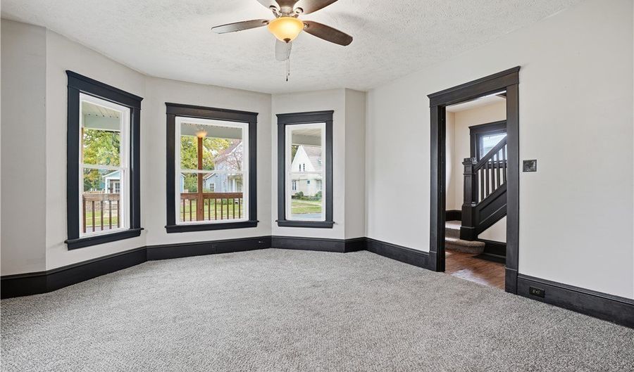 5231 Stark Ave, Ashtabula, OH 44004 - 4 Beds, 2 Bath