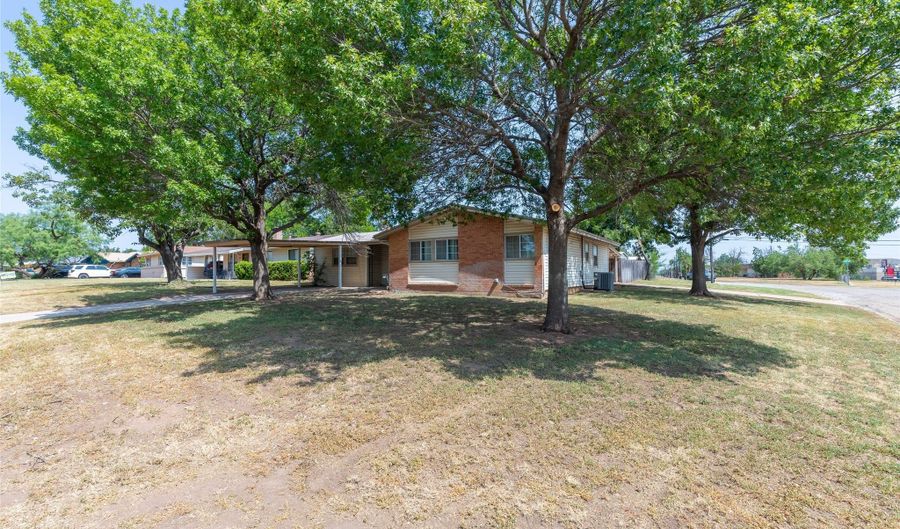 2502 Bennett Dr, Abilene, TX 79605 - 4 Beds, 2 Bath