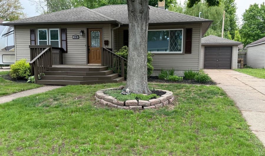 1770 SMITH St, Wisconsin Rapids, WI 54494 - 3 Beds, 2 Bath