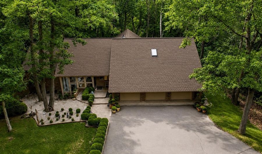 5315 Red Fox Run, Ann Arbor, MI 48105 - 5 Beds, 5 Bath