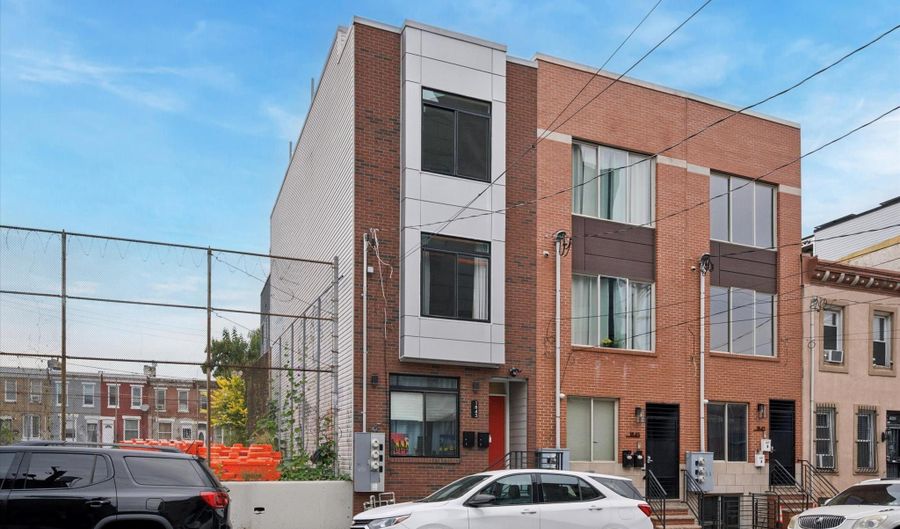 1843 E HUNTINGDON St B, Philadelphia, PA 19125 - 3 Beds, 3 Bath