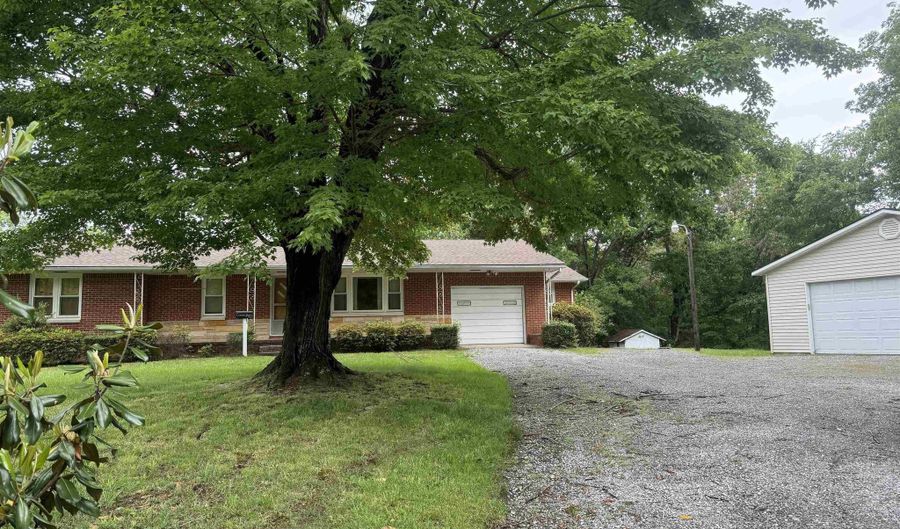 289 Radio Rd, Almo, KY 42020 - 3 Beds, 2 Bath
