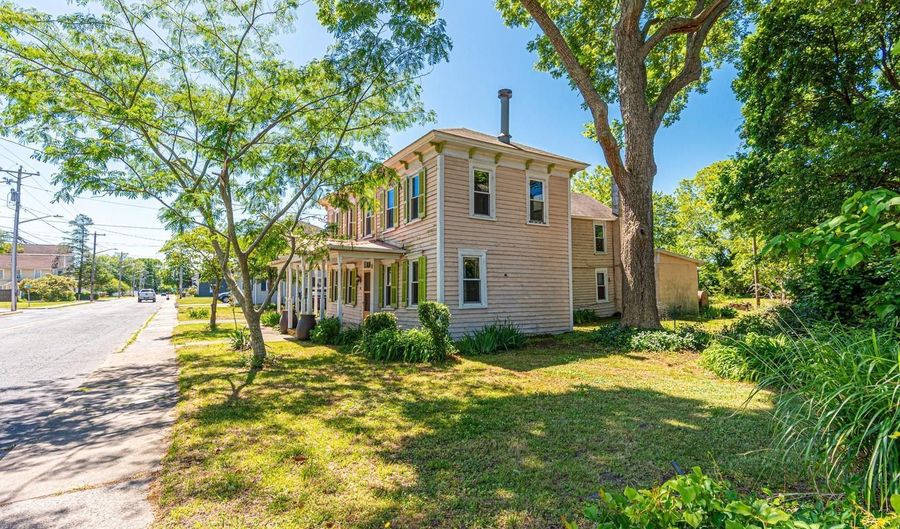 14 MAIN St, Frankford, DE 19945 - 3 Beds, 3 Bath