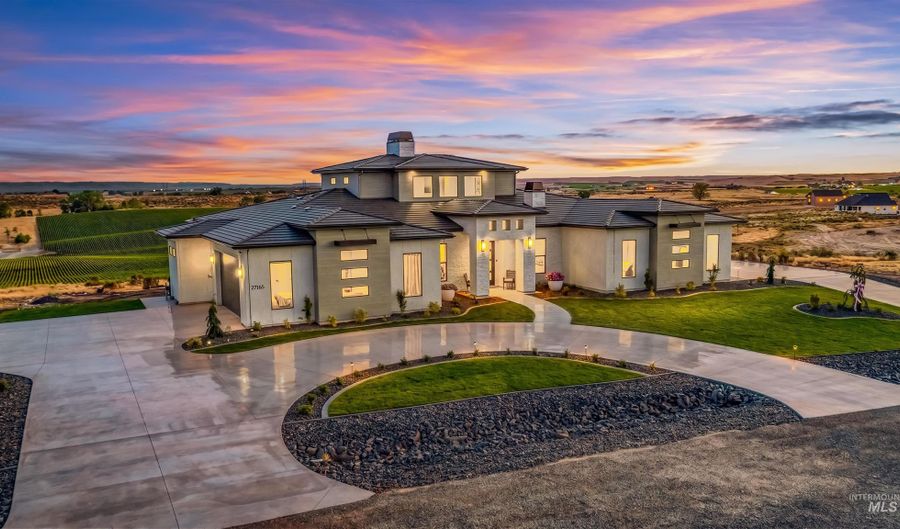27225 Iron Horse Dr, Caldwell, ID 83607 - 4 Beds, 4 Bath
