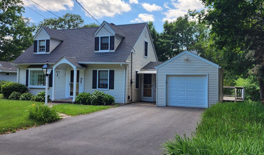 124 Pilgrim Rd, Bristol, CT 06010 - 2 Beds, 2 Bath