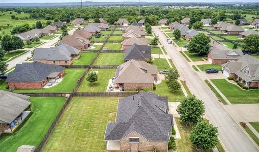 5507 Nottingham Pl, Bartlesville, OK 74006 - 4 Beds, 2 Bath