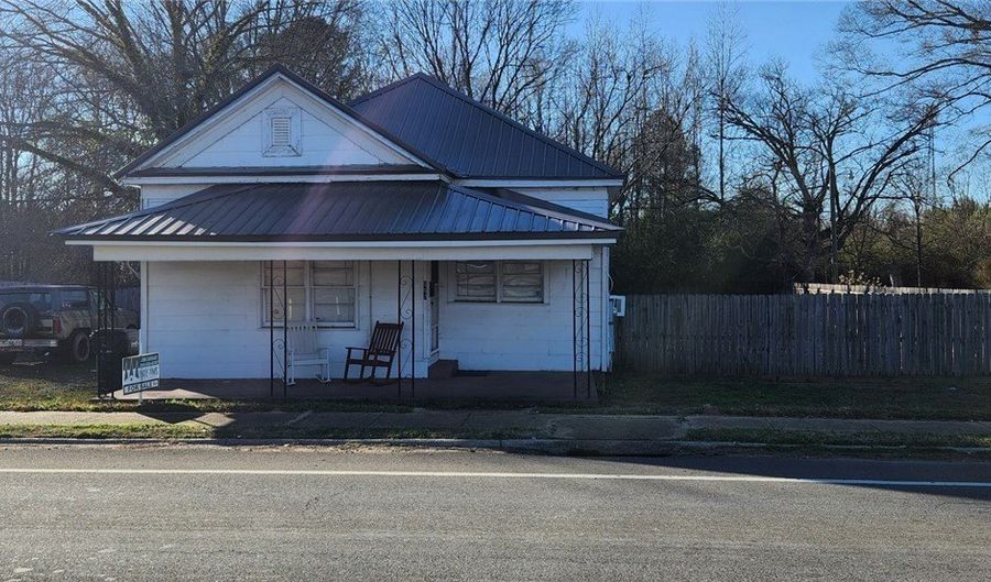502 3rd St SE, Aliceville, AL 35442 - 2 Beds, 1 Bath