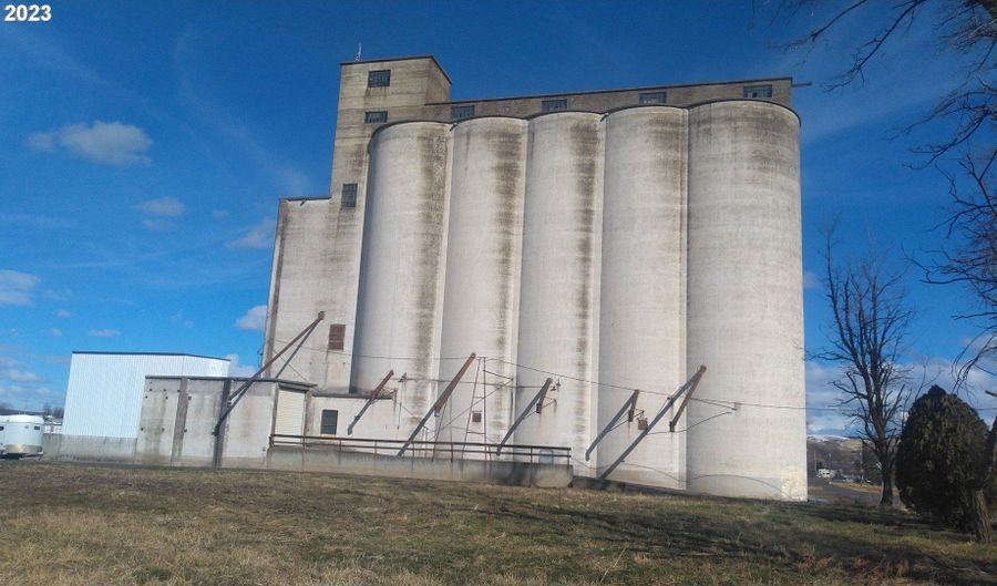 W College St-Unknown, Athena, OR 97813 - 0 Beds, 0 Bath