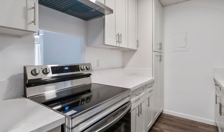 1215 Alexander St 204, Honolulu, HI 96826 - 2 Beds, 1 Bath