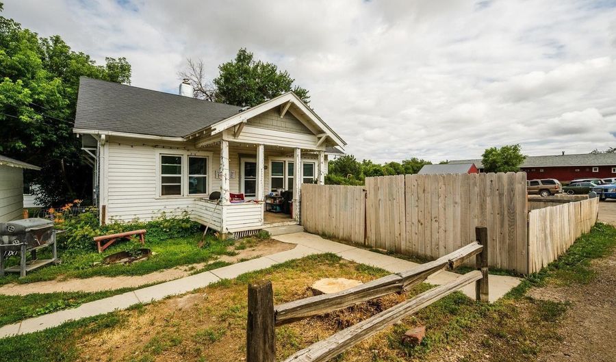 332 N Lobban Ave, Buffalo, WY 82834 - 2 Beds, 1 Bath