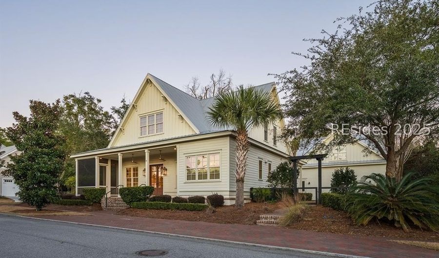 8 Crossbow Rd, Bluffton, SC 29910 - 4 Beds, 4 Bath