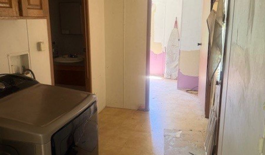 101 Harvey St, Annona, TX 75550 - 2 Beds, 1 Bath