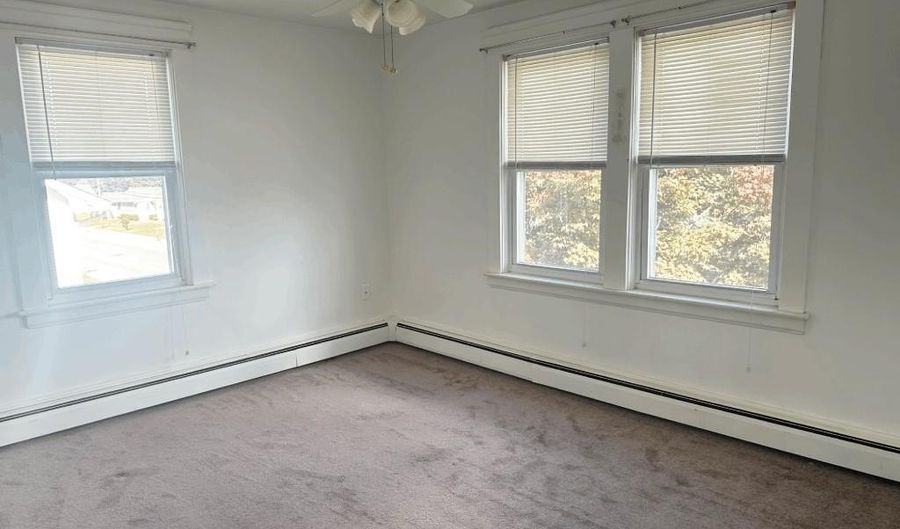 246 George Waterman Rd 2, Johnston, RI 02919 - 1 Beds, 1 Bath