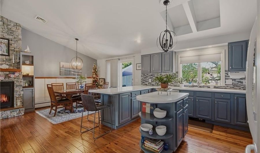 11 Carol Ave, Bristol, RI 02809 - 3 Beds, 2 Bath