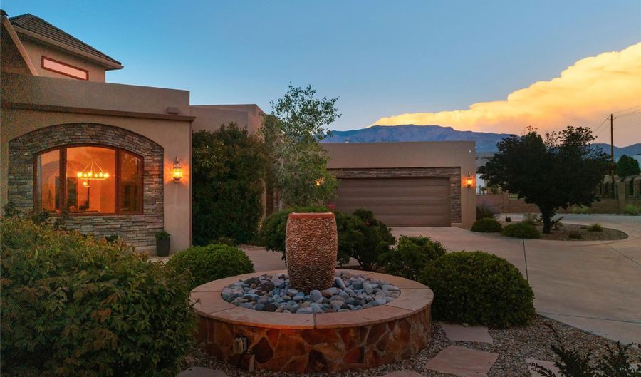 7921 Florence Ave NE, Albuquerque, NM 87122 - 5 Beds, 6 Bath