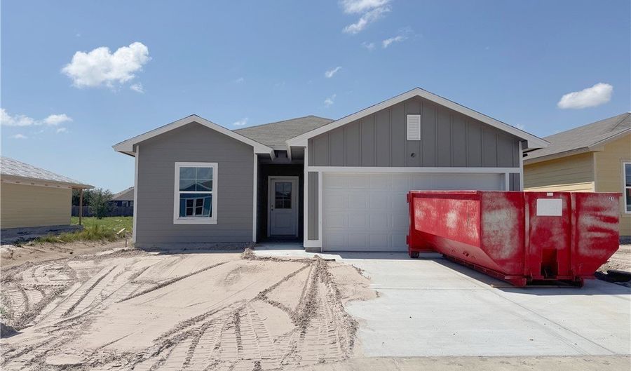 1944 Topwater, Aransas Pass, TX 78336 - 4 Beds, 3 Bath