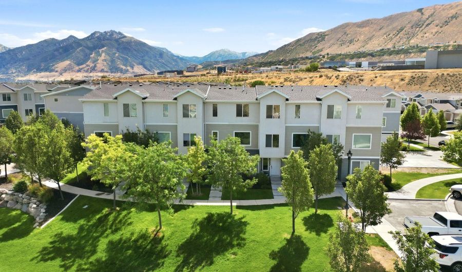 662 W Koins Way, Bluffdale, UT 84065 - 4 Beds, 3 Bath