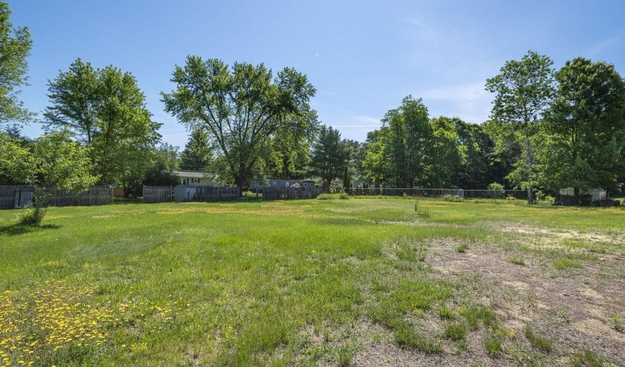 50 Chester Tpke, Allenstown, NH 03275 - 4 Beds, 2 Bath