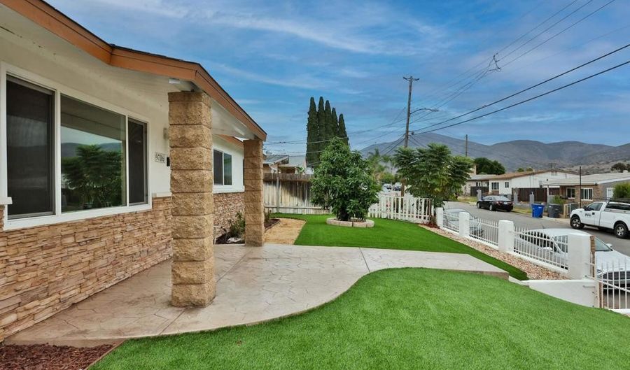 9706 Arapaho St, Spring Valley, CA 91977 - 3 Beds, 1 Bath