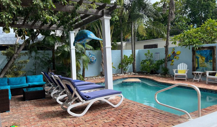 415 Bahama St, Key West, FL 33040 - 10 Beds, 8 Bath