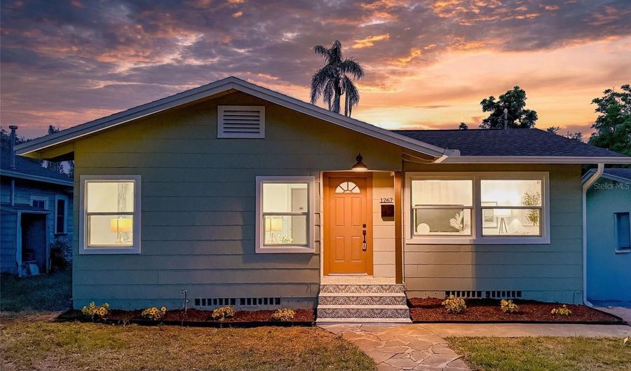 1267 WOODLAWN Ter, Clearwater, FL 33755 - 3 Beds, 1 Bath