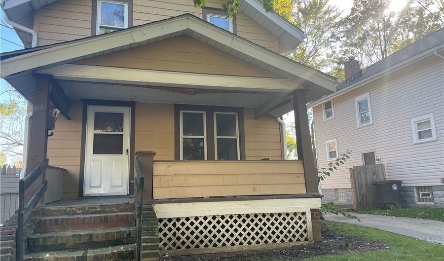 888 Hunt St, Akron, OH 44306 - 3 Beds, 1 Bath