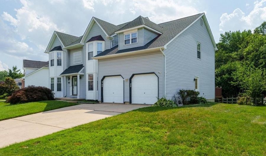 102 LEWIS Ct, Bear, DE 19701 - 5 Beds, 3 Bath